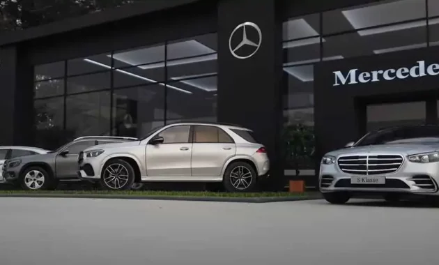 Check Out This Scaled-Up Mercedes-Benz Dealership That Looks Real