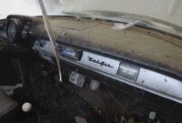 El Chevy Bel Air de 1957 recibe un lavado interior muy necesario antes de la restauración