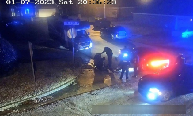 Video shows how policemen got Tire Nichols out of the car and beat him to death (+ Sensitive images)
